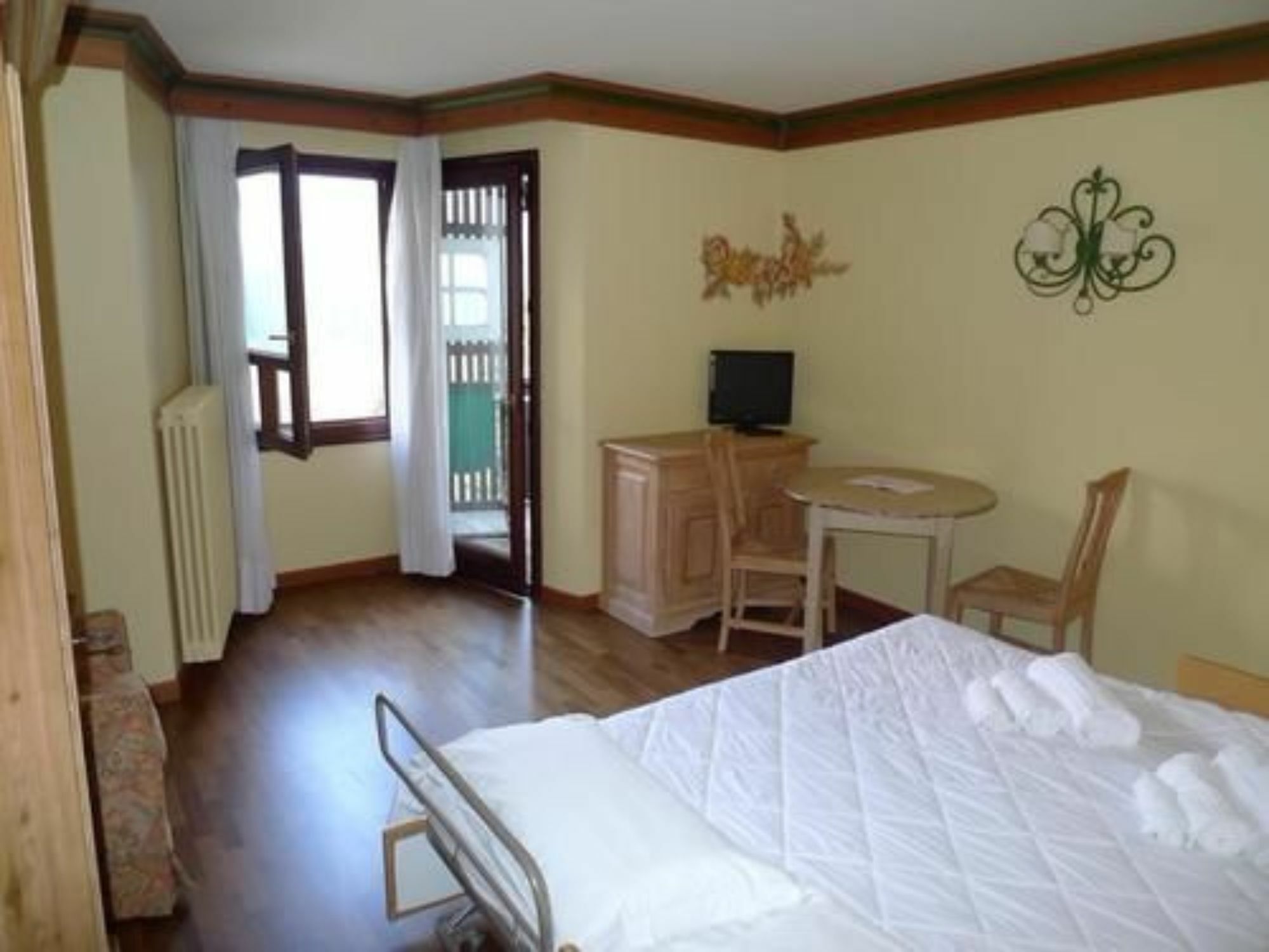 Rta Hotel Catturani Madonna Exterior foto